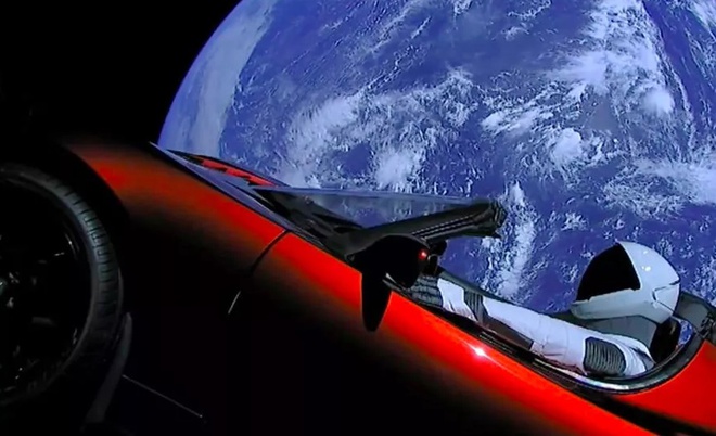 Tesla Roadster được phóng vào vũ trụ từ tháng 2/2018