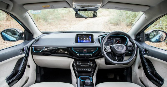 Nexon EV có khả năng kết nối Android Auto và Apple CarPlay