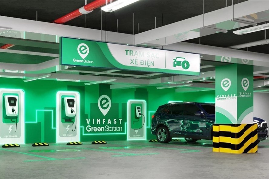 Vinfast đang đầu tư phát triển ô tô chạy bằng pin và cho xây dựng các trạm sạc xe điện