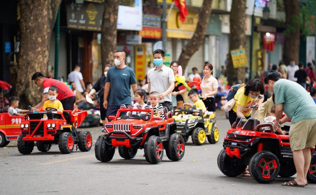 hông kiểm tra pin và thời gian sạc