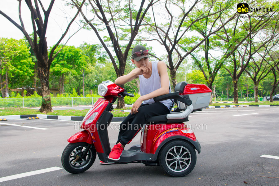 Không cân nhắc kích thước và trọng lượng xe Không cân nhắc kích thước và trọng lượng xe