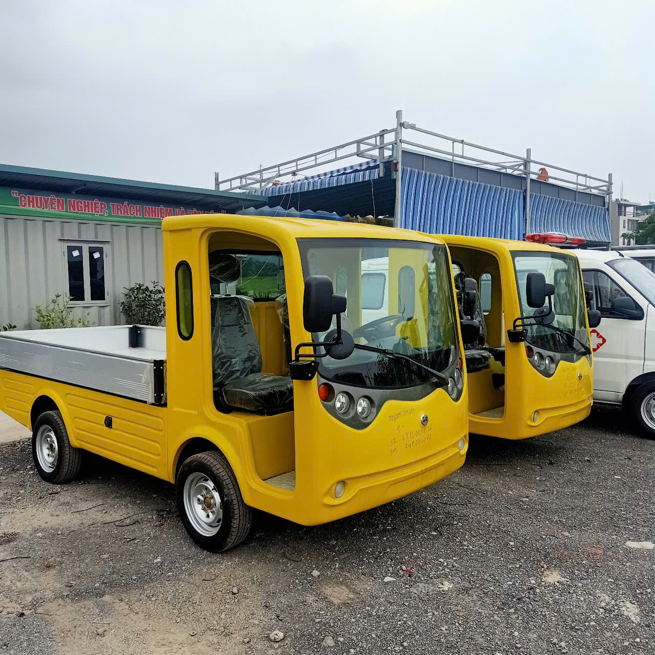 Địa hình và điều kiện sử dụng