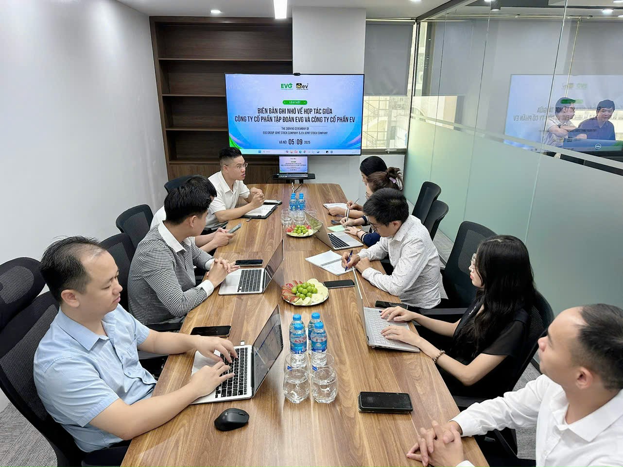 EV là thành viên của Thế Giới Xe Chạy Điện