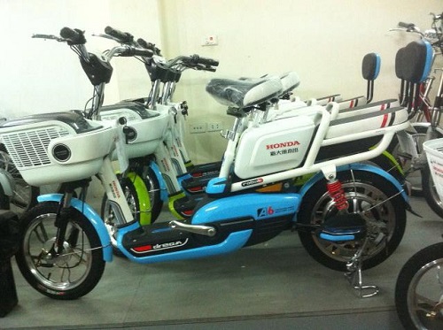 Thay Ắc quy xe đạp điện Honda A6 Chính hãng Giá rẻ