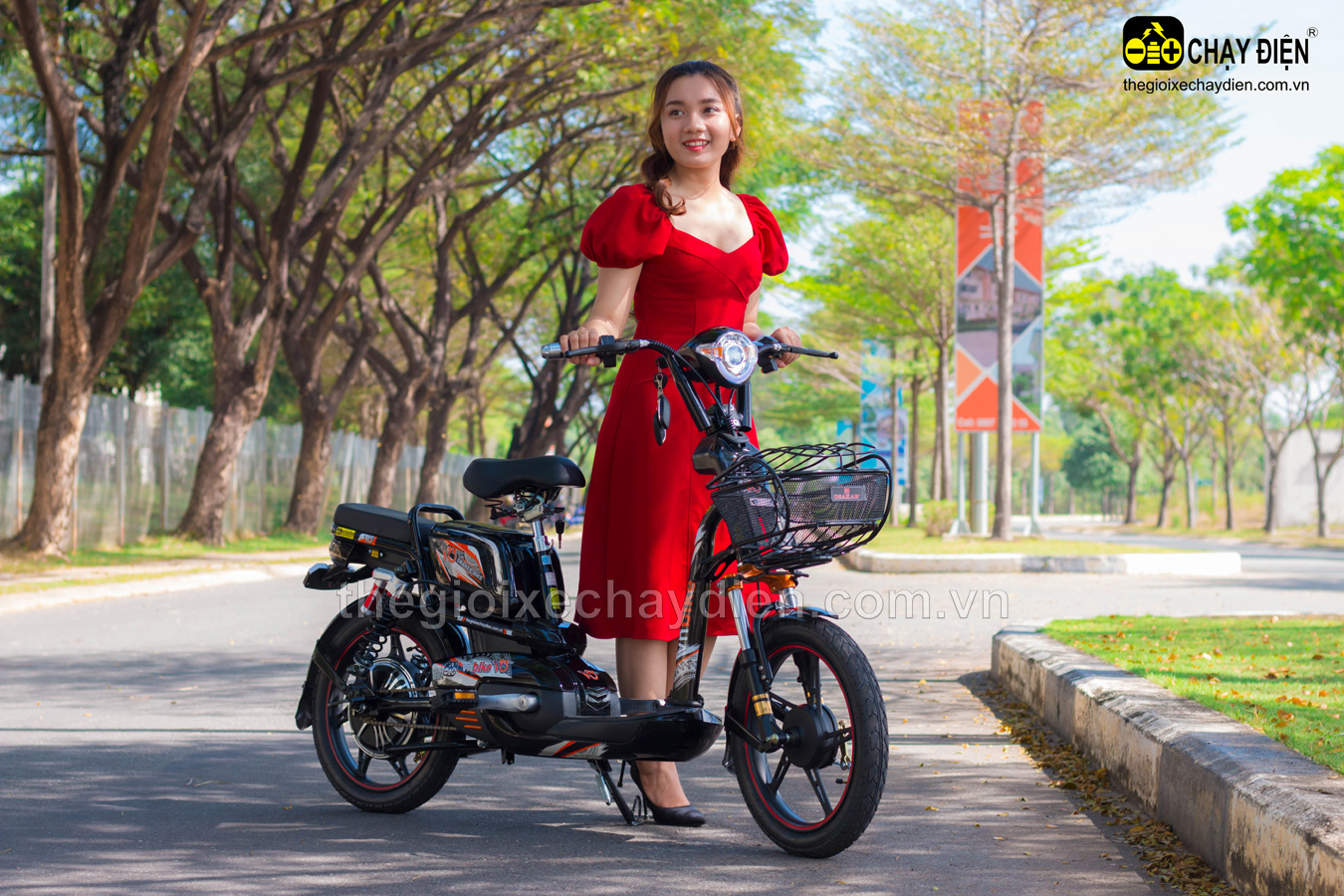 Xe đạp điện Vnbike V3 Plus Limited sở hữu cá tính với sự kết hợp hài hòa giữa Truyền Thống-Hiện Đại