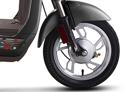 bánh trước Xe đạp điện Honda A7 Plus với vành đúc hợp kim