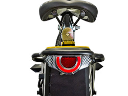 Đền hậu Xe đạp điện Hola H1 được đặt ở đuôi xe
