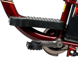 Để chân Xe đạp điện Vnbike V1 18inh với khoảng cách phù hợp